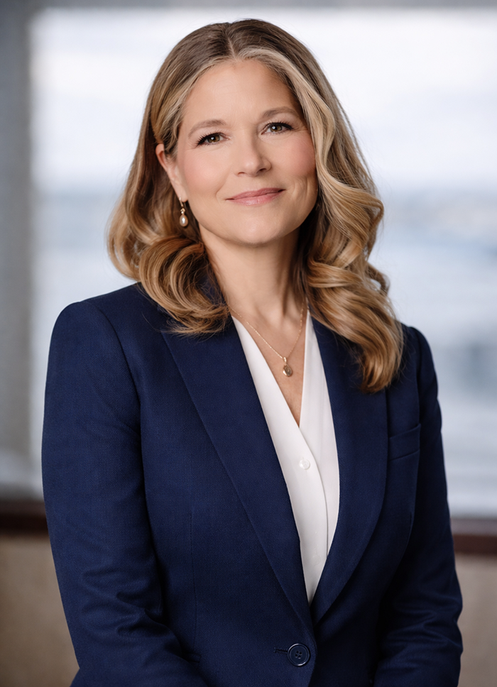 Headshot_Amy_Baynash_PMHNP-BC